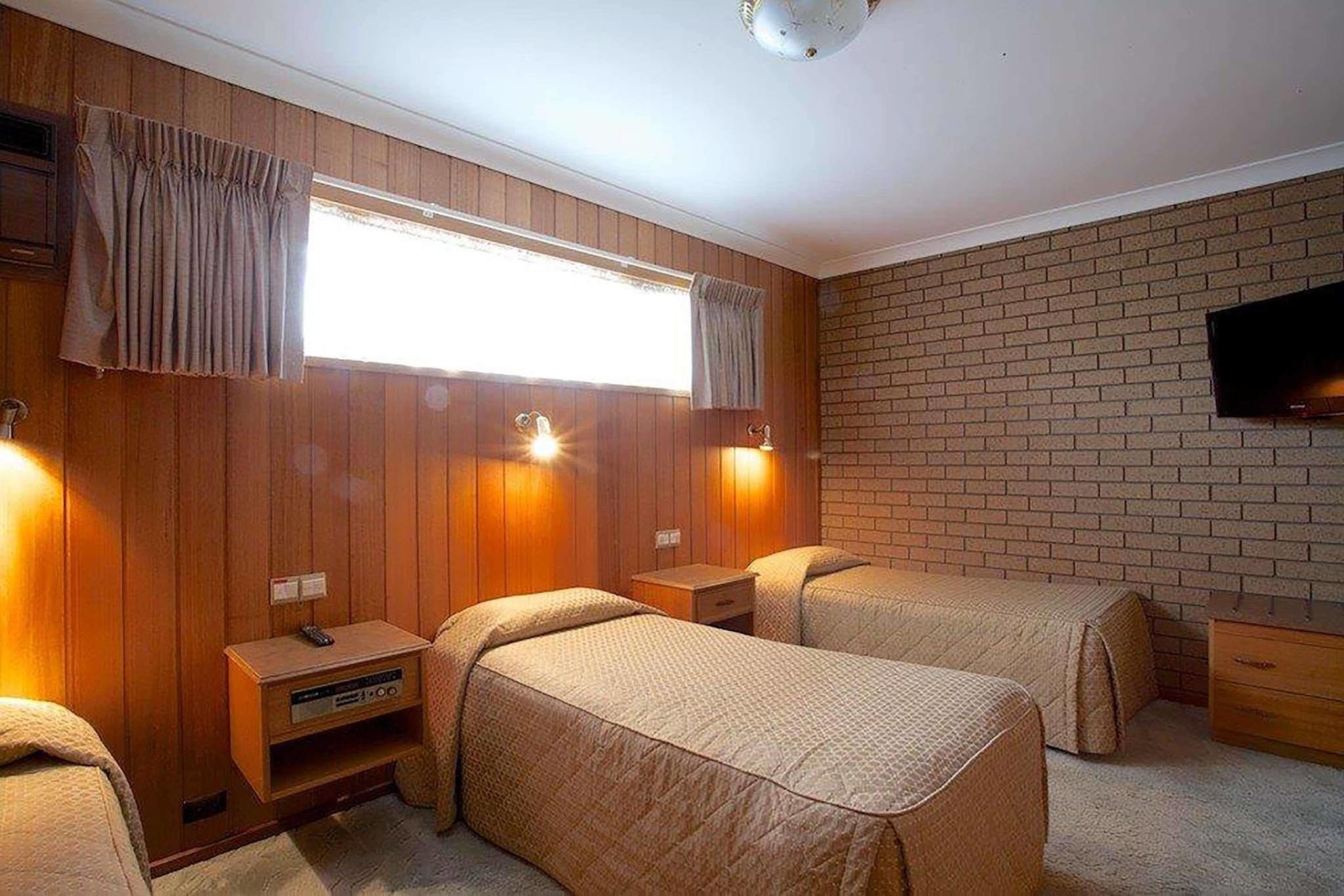 Golden Grain Motor Inn ฮอร์แชม ภายนอก รูปภาพ